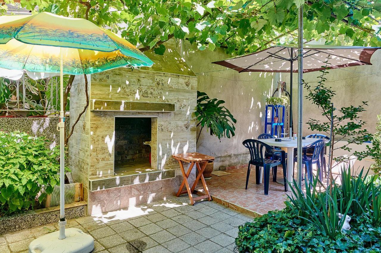 Apartment Dora Pomorie Esterno foto
