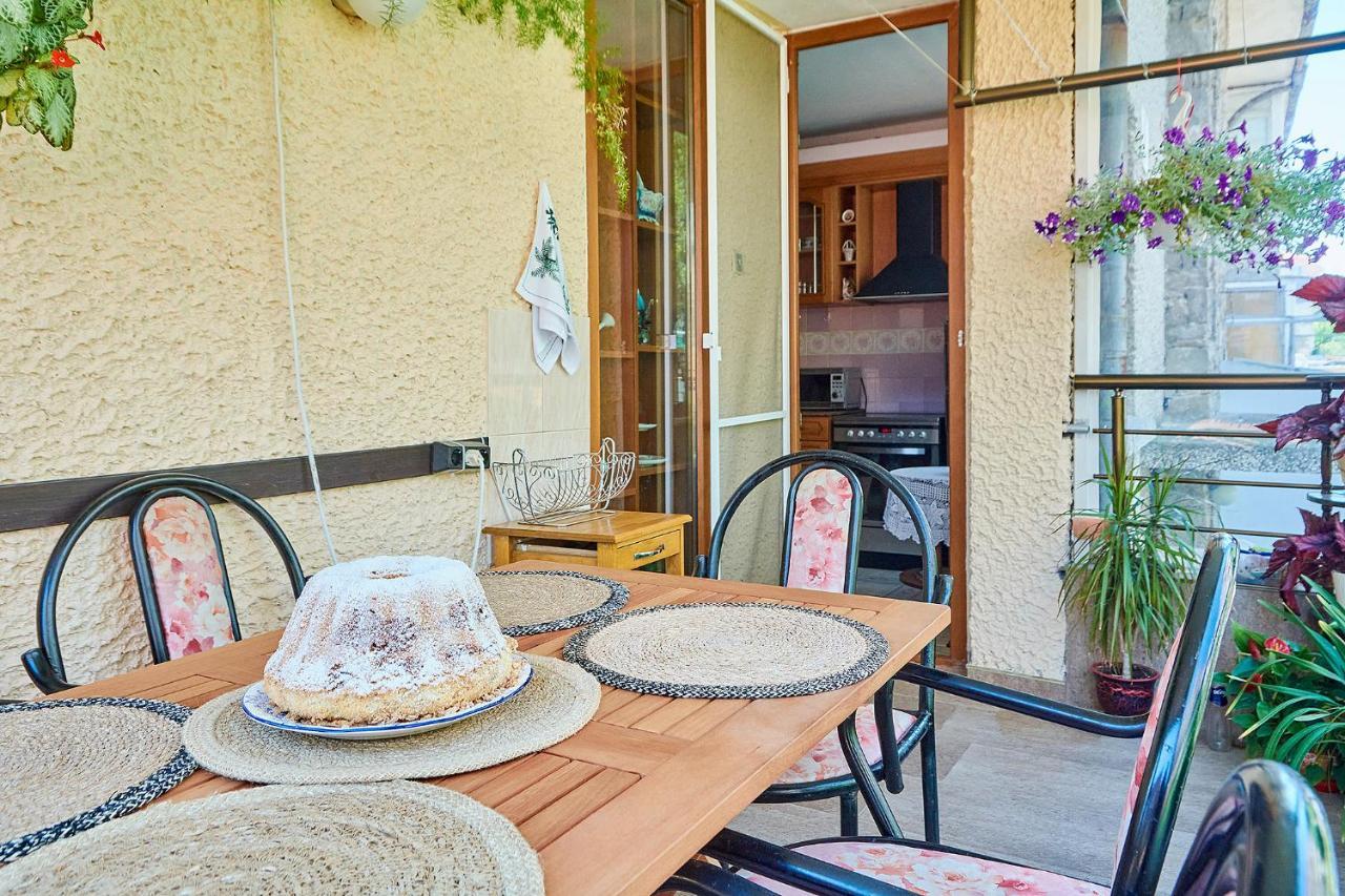 Apartment Dora Pomorie Esterno foto